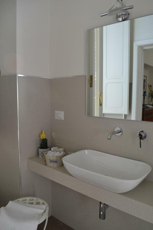 Le Signorine B&B Лечче Экстерьер фото